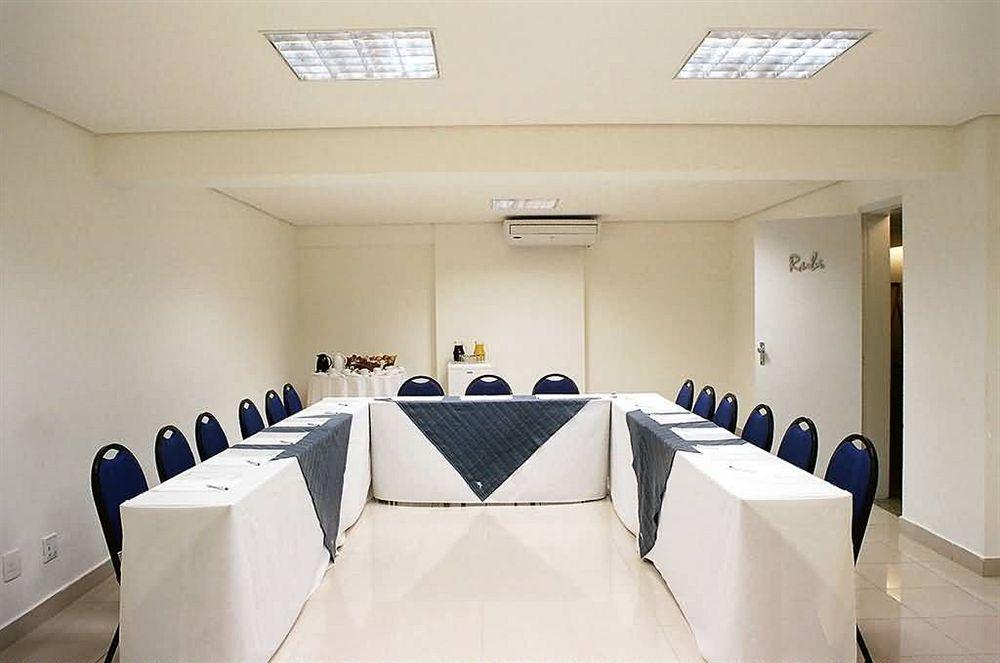Max Savassi Apart Service Μπέλο Οριζόντε Εξωτερικό φωτογραφία